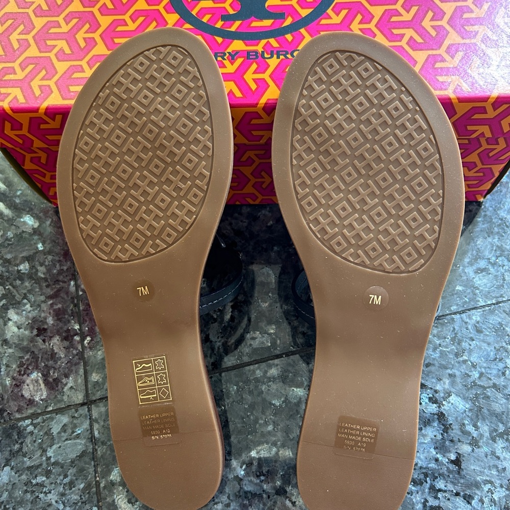 Tory Burch Sandals with Black Logo - Picture 2 of 4